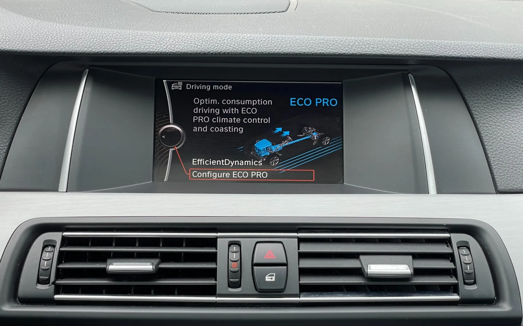 Zunanja slika - BMW Serija 5 - 520d xDrive touring Avt. - 13