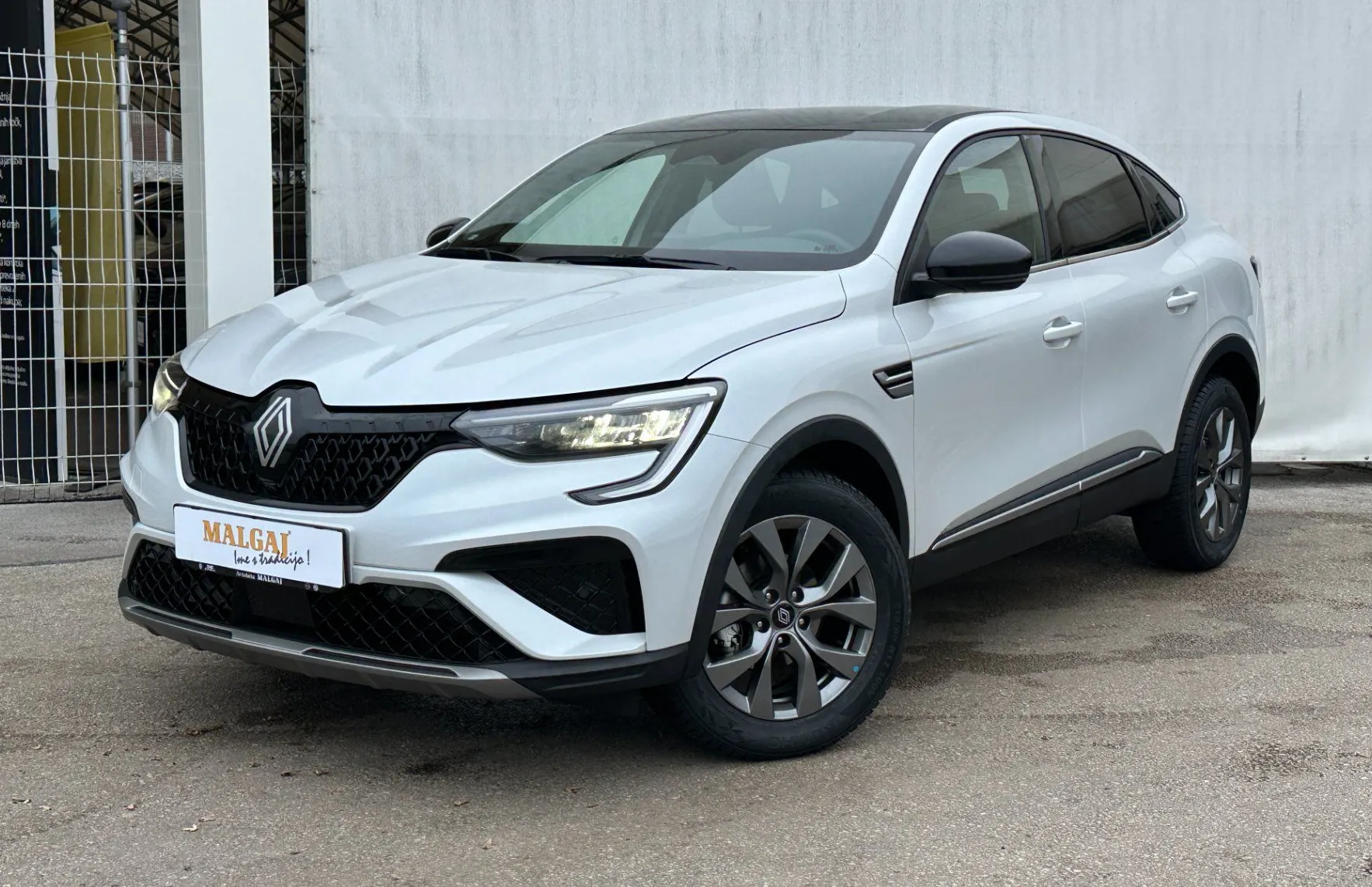 Zunanja slika - Renault Mégane Conquest - Megane Conquest Techno MHEV 140TCe Auto F1+dvobarvna izvedenka - 1