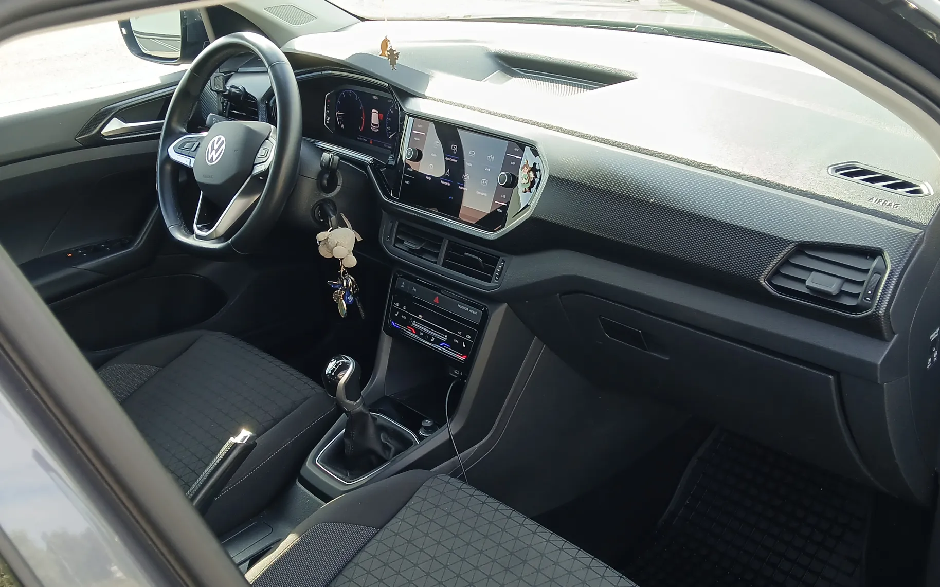 Notranja slika - VW T-Cross - 1,0 TSI BMT Life - 5