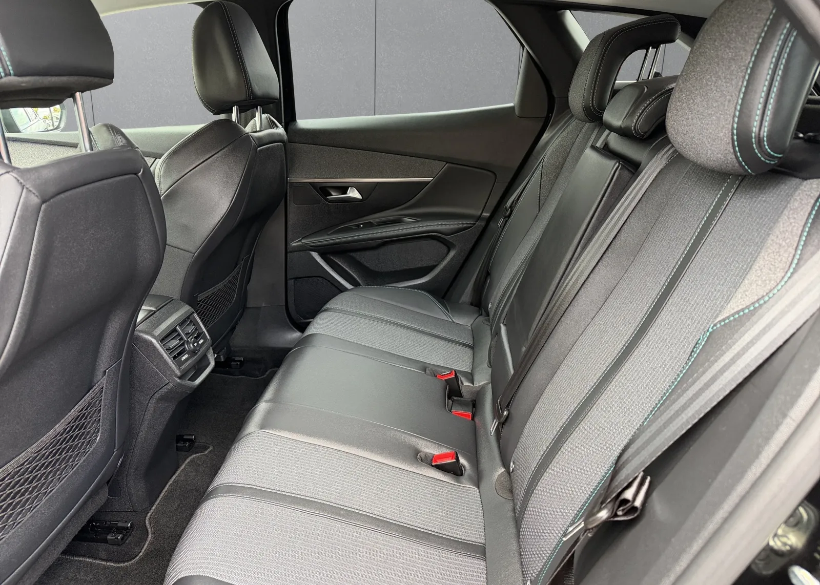 Zunanja slika - Peugeot 3008 - 1,5 BlueHDI 130 S&S Allure - 7