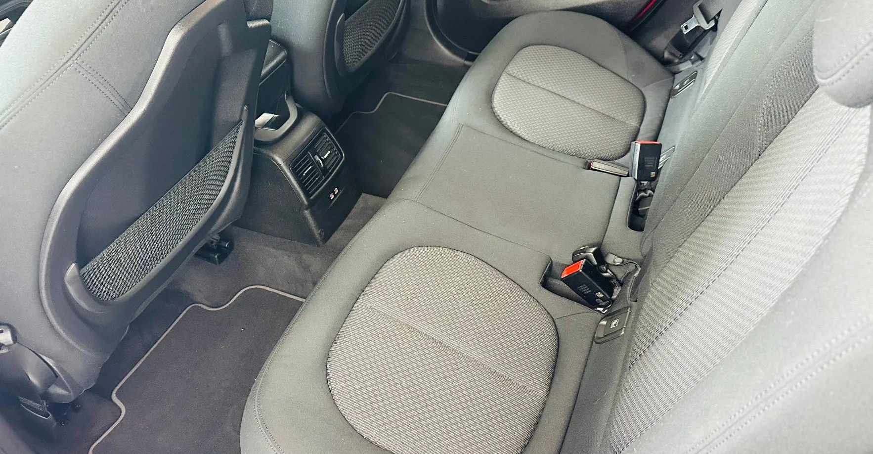 Zunanja slika - BMW X2 - serija :  sDrive18i.LED.NAVI.PDC.. - 11