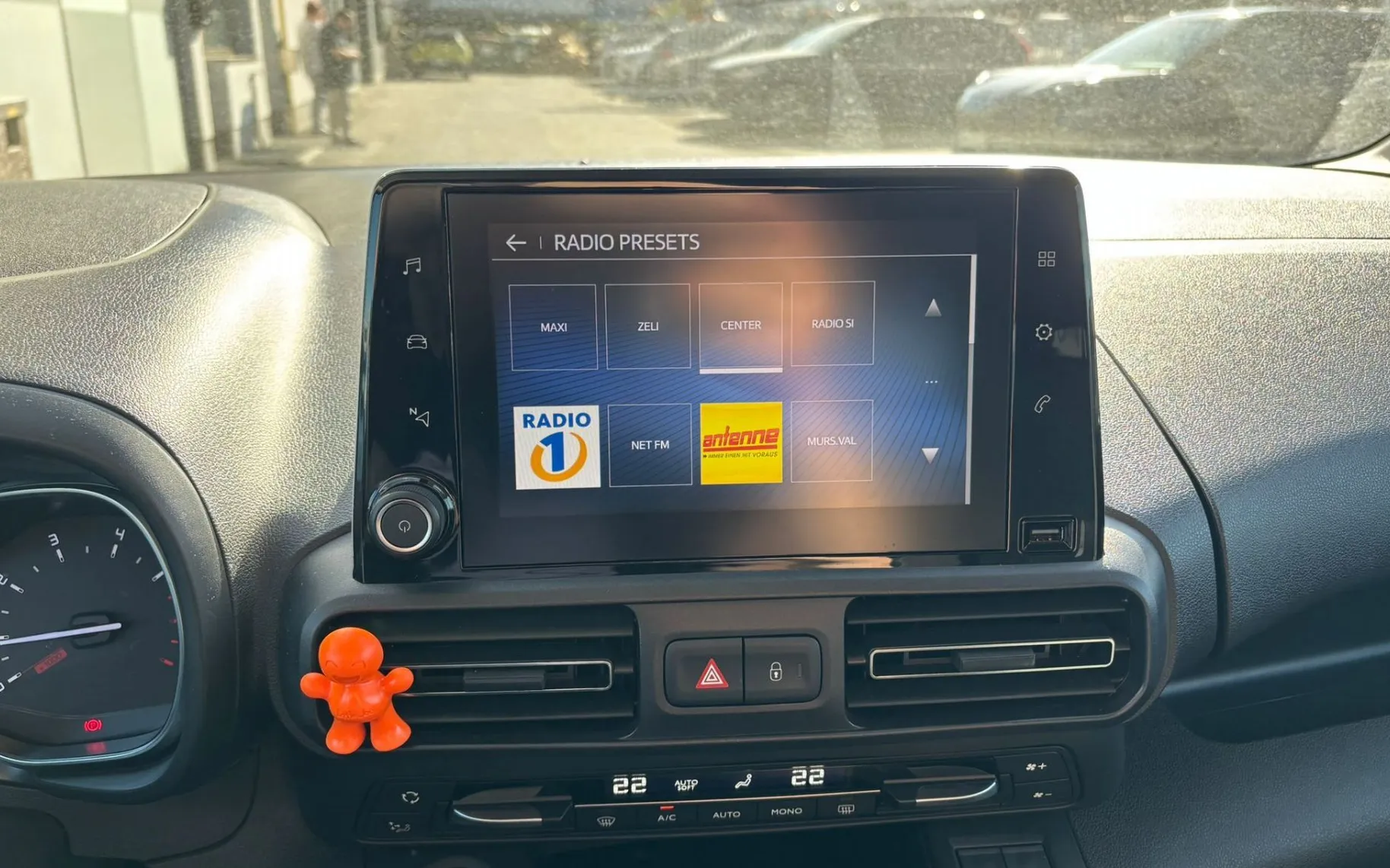 Zunanja slika - Toyota Proace - City Verso 1.2 SLO-1.LAST.-PDC-KAMERA-TEMPOMAT - 12
