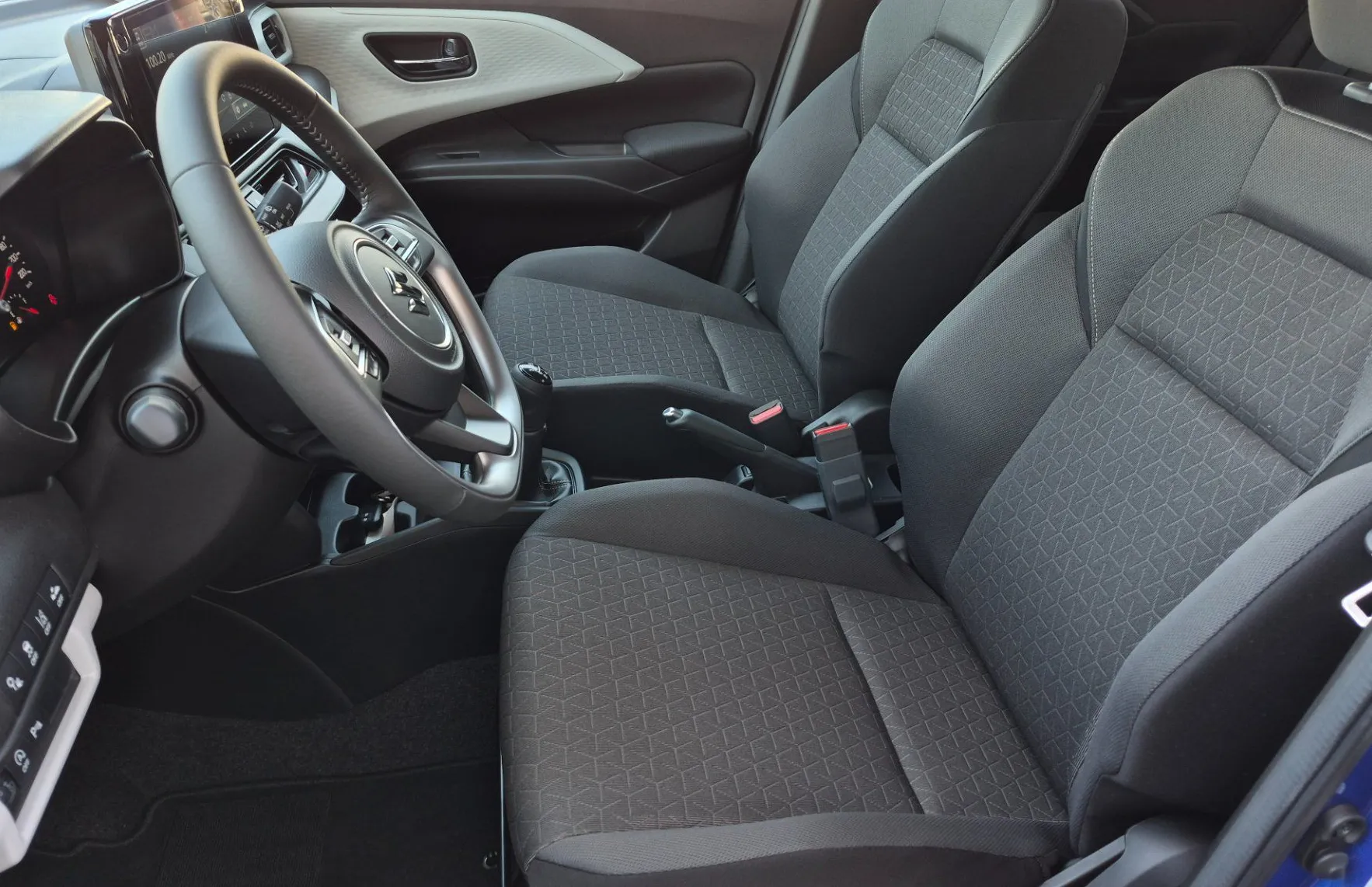 Zunanja slika - Suzuki Swift - 1.2 Dualjet AllGrip Hibrid Premium - 9