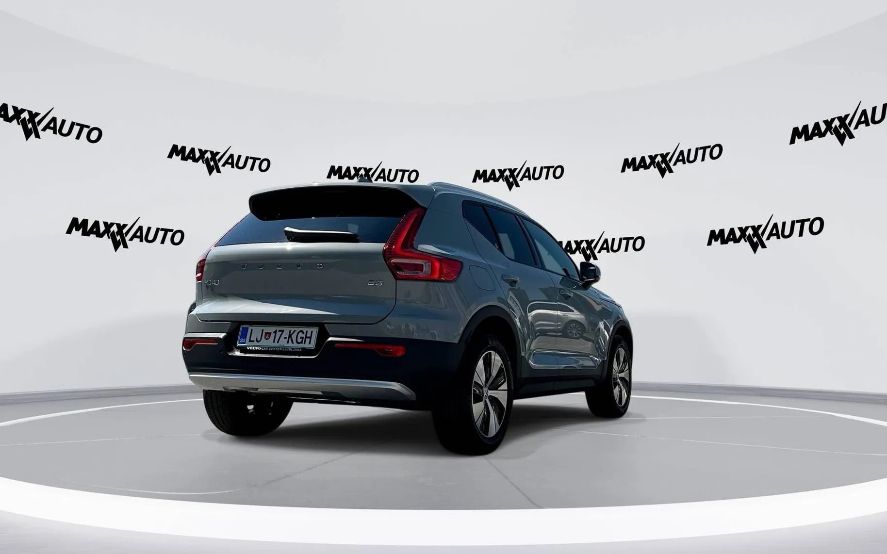 Zunanja slika - Volvo XC40 - B3P Core Avt - 5