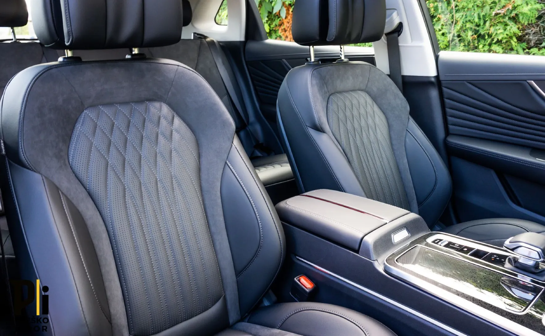Zunanja slika - Hongqi HS5 - 2.0 T AWD - 13
