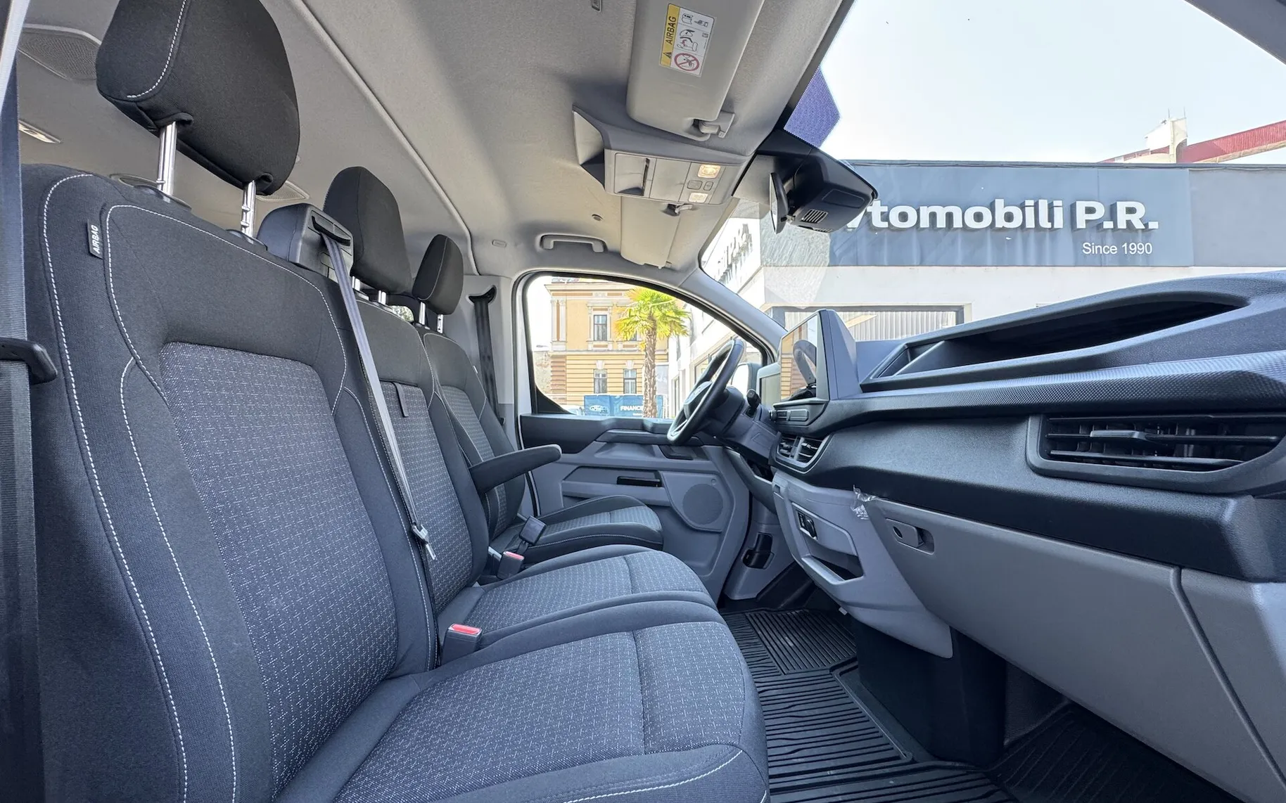Zunanja slika - Ford Transit Custom - Kombi 320 2.0 TDCi L2H1  DMR  Trend AVT 4X4 SLO - 11