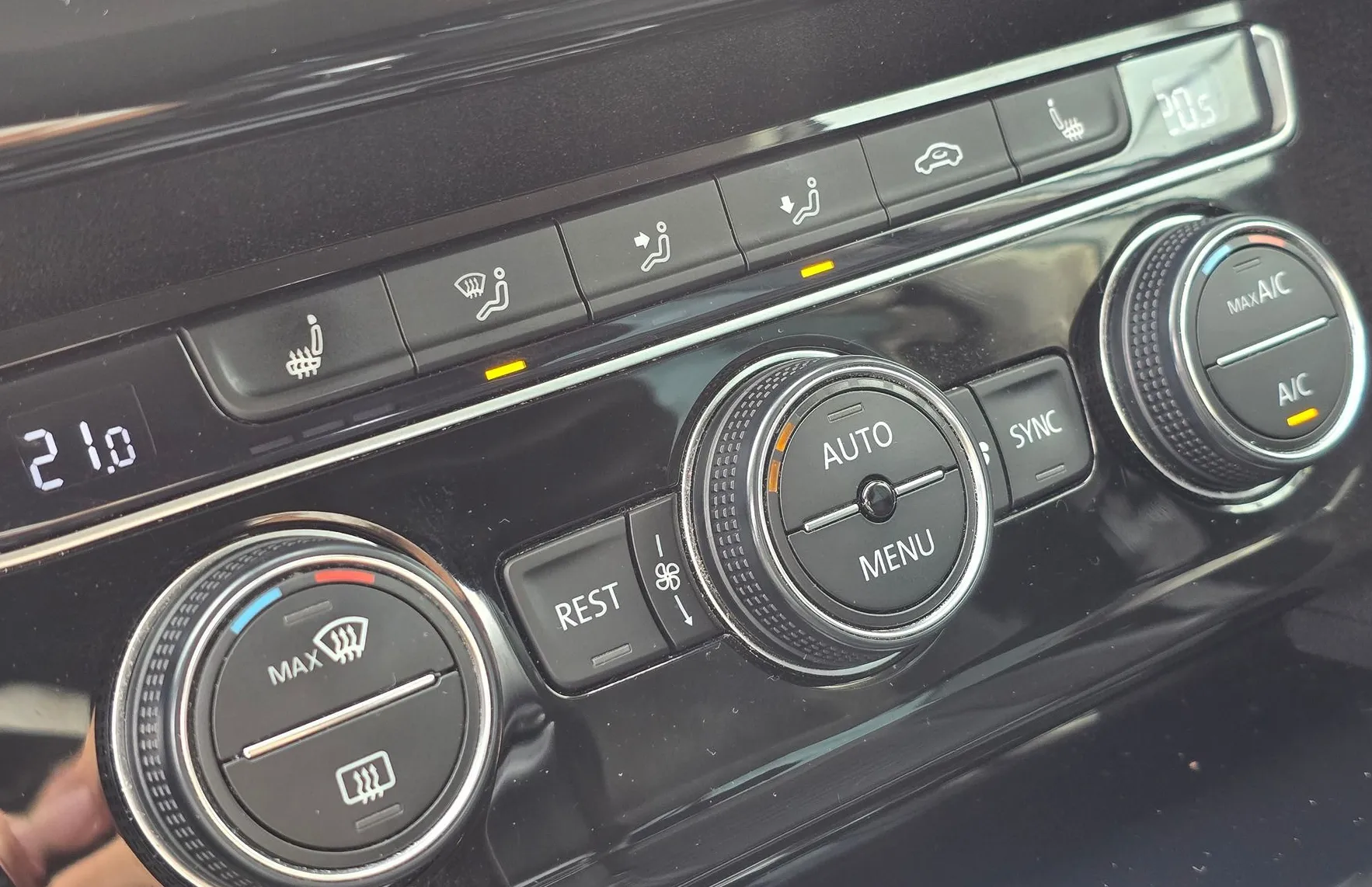 Zunanja slika - Volkswagen Passat - Variant 2.0 TDI BMT HIGHLINE DSG LED-NAVI-GRETJE SŽ-ALU - 17