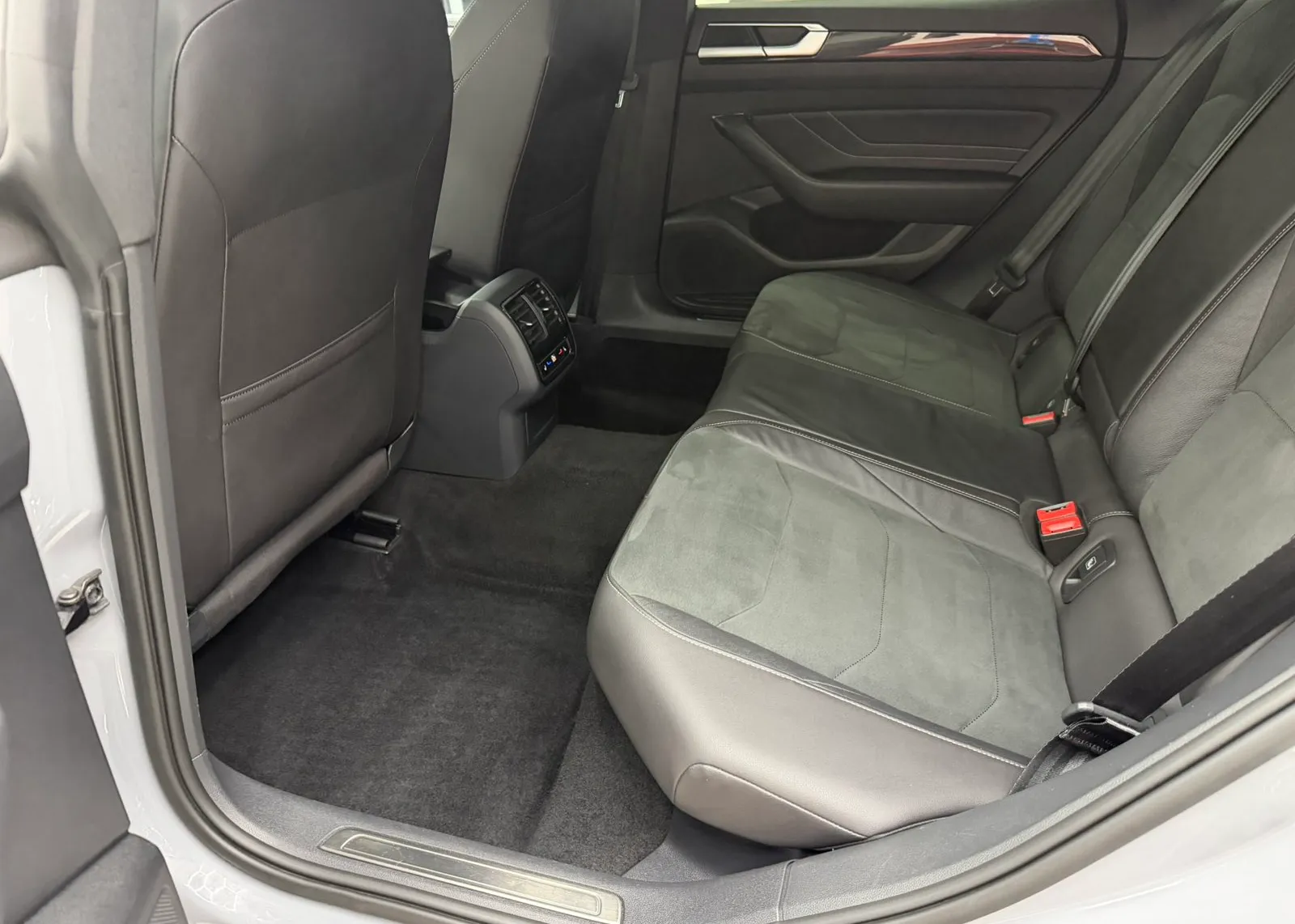 Zunanja slika - Volkswagen Arteon - SB 2,0 TSI BMT Elegance DSG 4M - 10