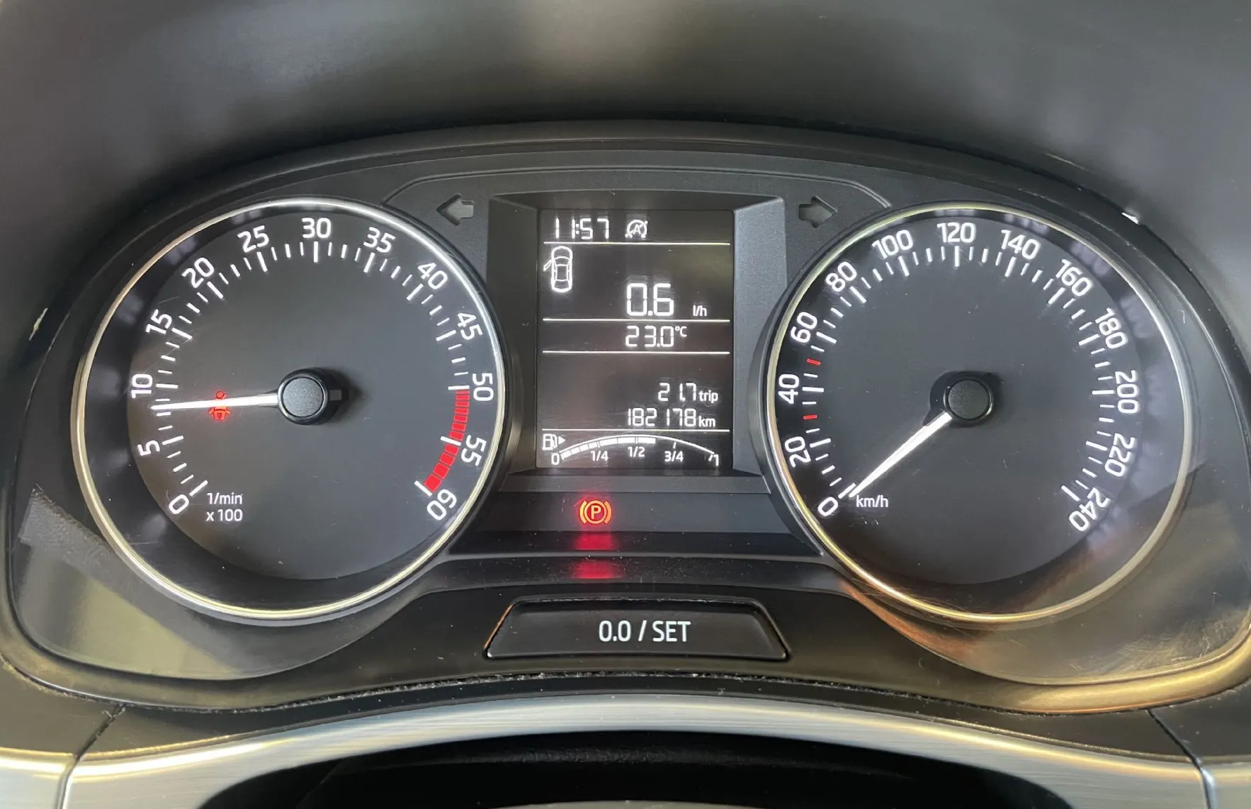Zunanja slika - Škoda Fabia - 1.4TDI-KLIMA-TEMPOMAT-TOUCH SCREEN - 8