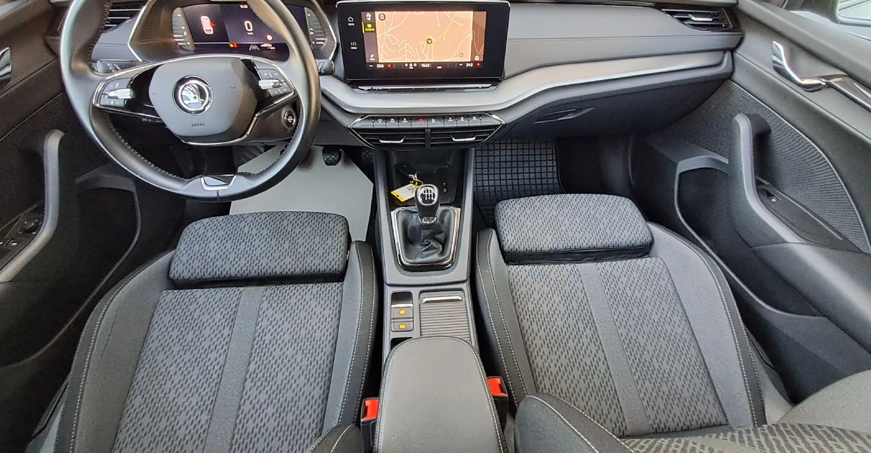 Zunanja slika - Škoda Octavia - Combi 2.0 TDI Ambition - 8
