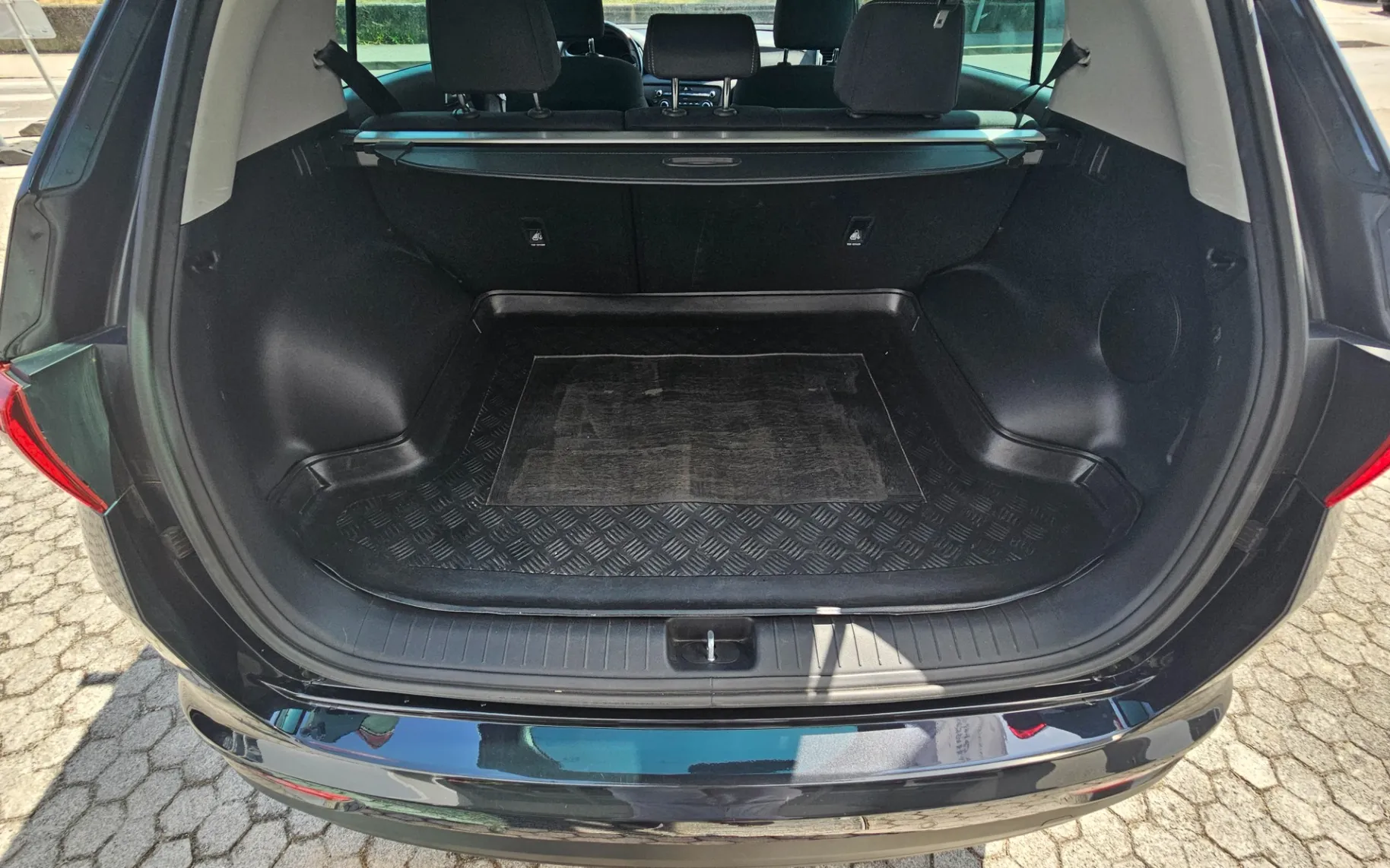 Zunanja slika - KIA Sportage - 2WD 1.6 GDI LX Urban - 6