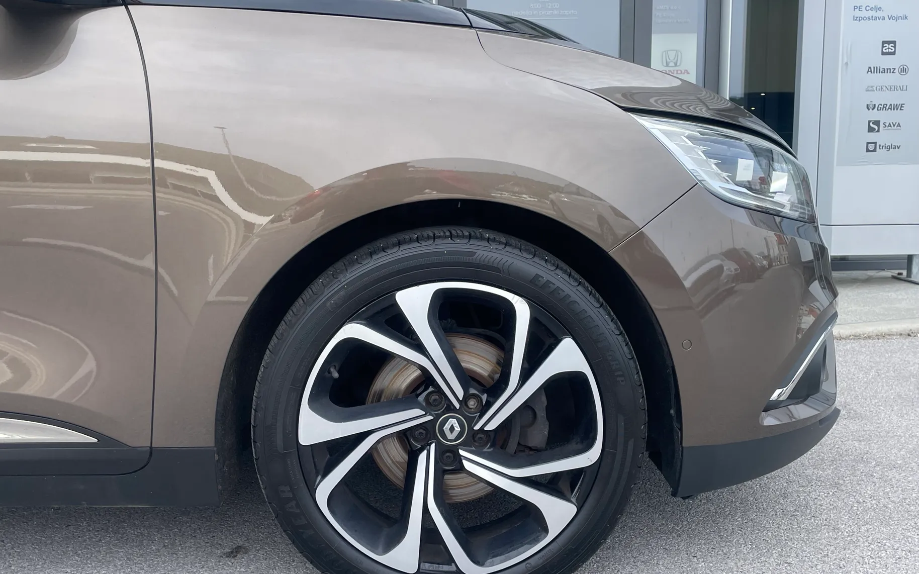 Zunanja slika - Renault Grand Scenic - Scénic dCi 130 Energy Intens - 5