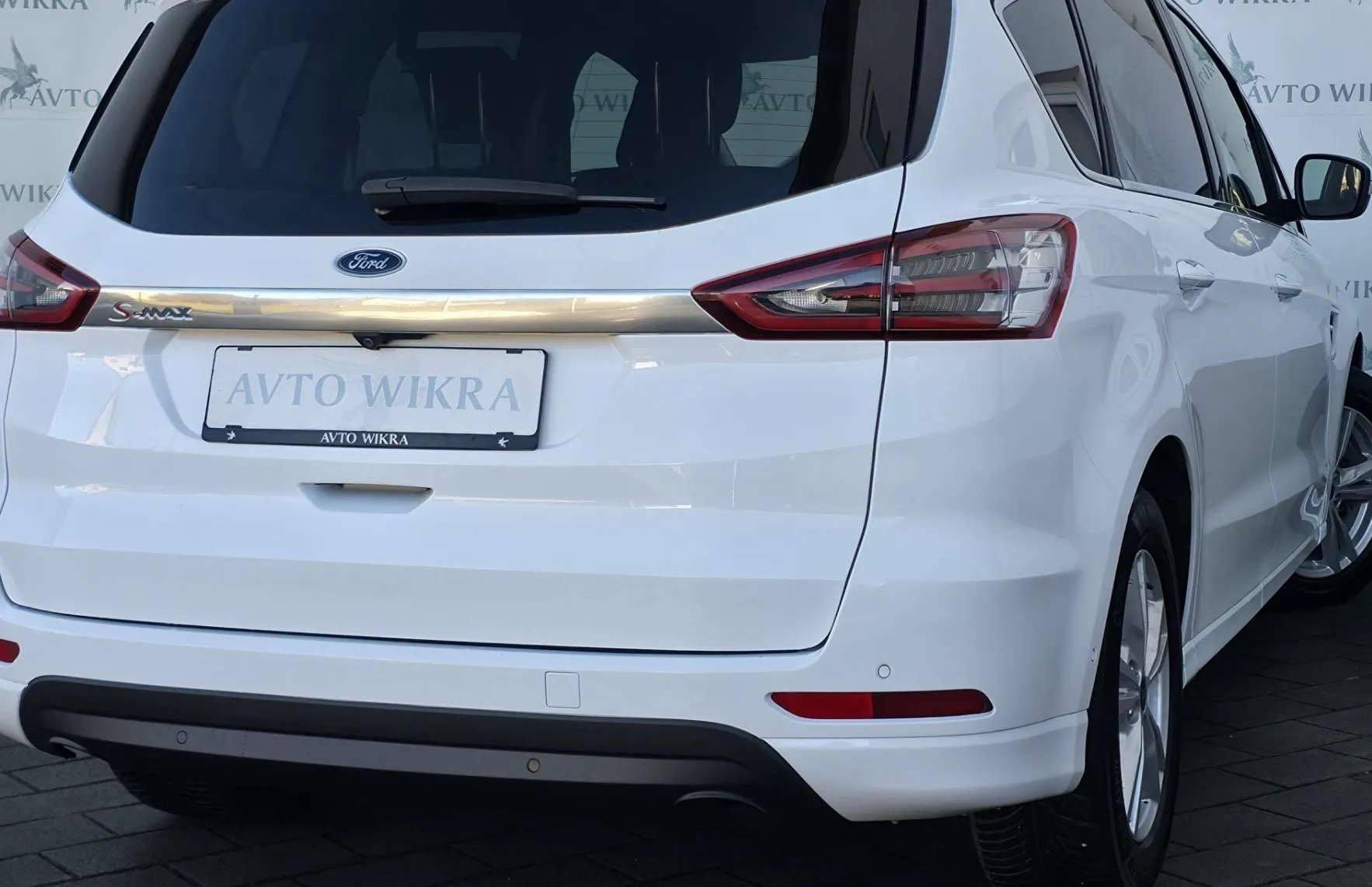 Zunanja slika - Ford S-MAX - 2.0TDCi Titanium Auto LED•LANE•NAVI•KAMERA•KEYLES• - 4