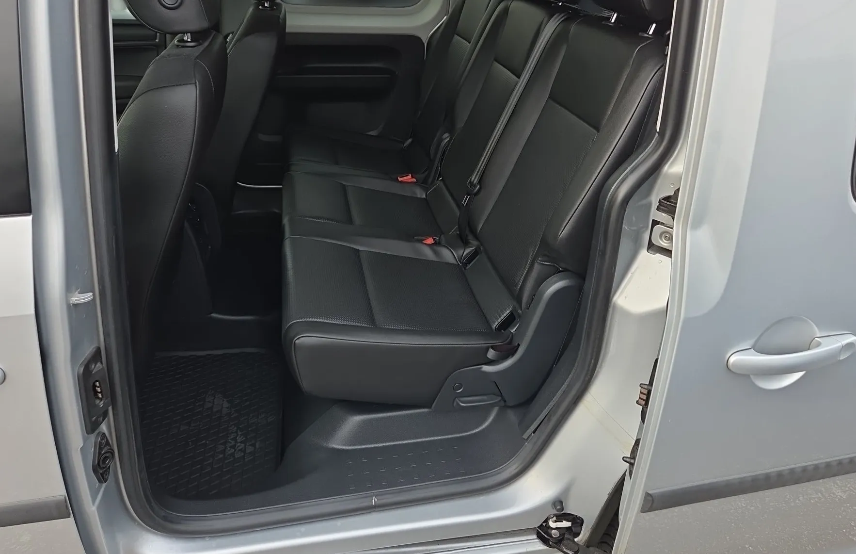Zunanja slika - VW Caddy - 2.0 TDI Comfortline - 10