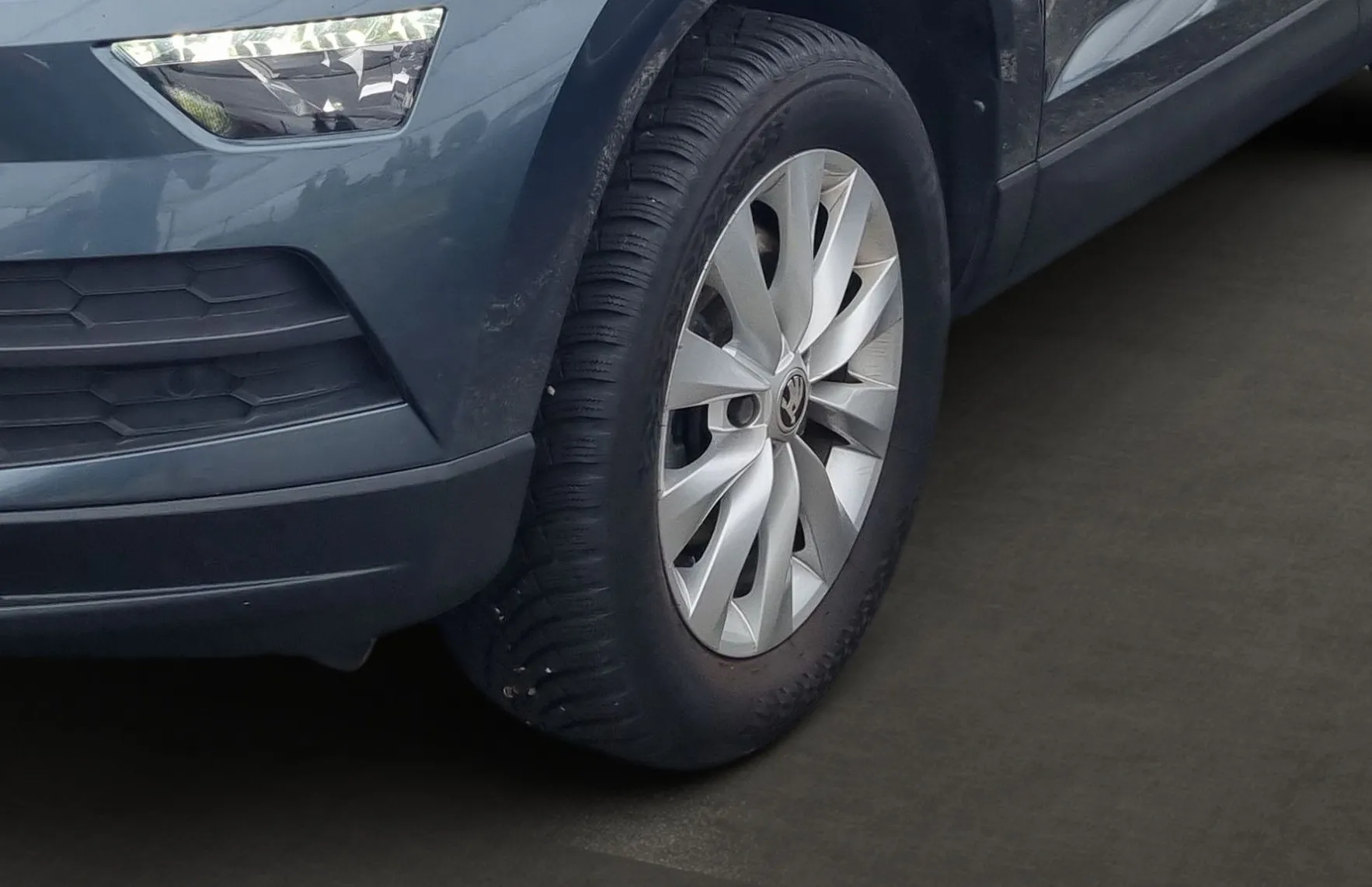 Zunanja slika - Škoda Karoq - Active 1.6 TDI - 6