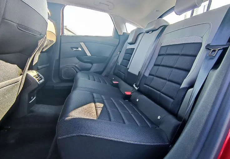 Zunanja slika - Citroën C4 - Plus Hibrid 145 avtomatik - 9
