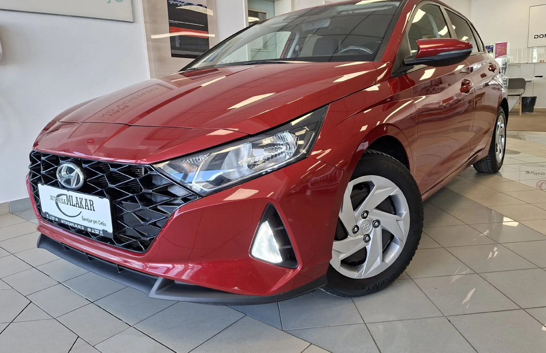 Zunanja slika - Hyundai i20 - 1.0 T-GDI 100 COMFORT-LED-KAMERA-PDC-ODLIČEN- - 2