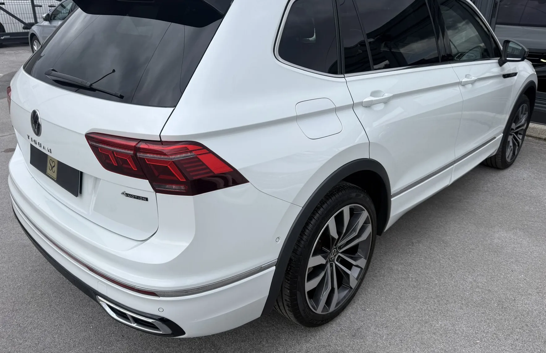 Zunanja slika - Volkswagen Tiguan Allspace - 2.0TSI 4M R-Line PANO-LED-20COL-AMBI-ACC-VIRTUAL - 5