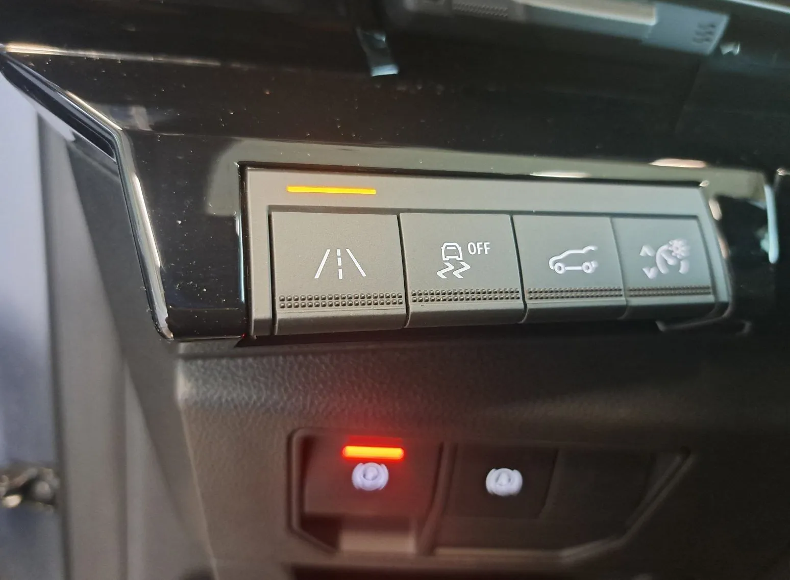 Zunanja slika - Renault Austral - TCe 160 Mild hybrid Esprit Alpine Avt. - 16