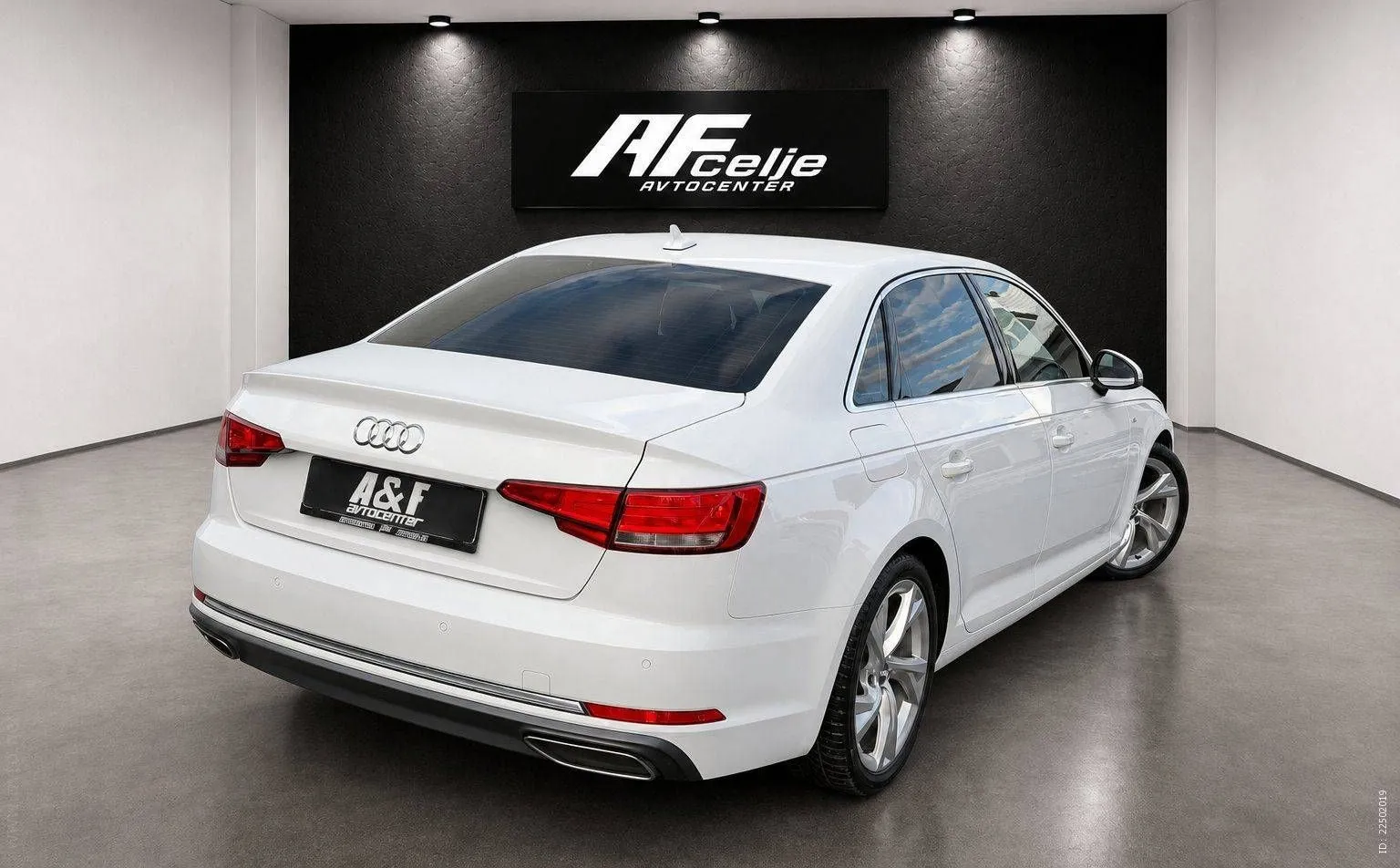 Zunanja slika - Audi A4 - 2.0 TDI-AUT-3X S LINE-VIRTUAL-LIZING ZA TUJCE-... - 6