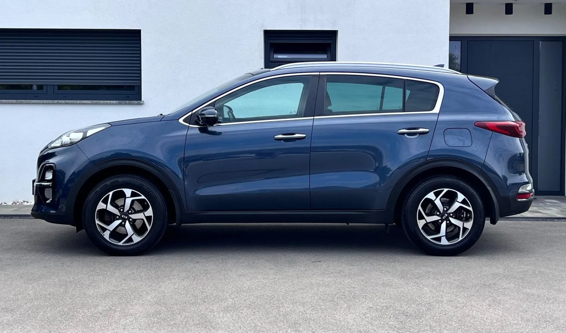 Zunanja slika - KIA Sportage - 2WD 1.6 GDI+1. LAST+SLO+NAVI+PDC - 4
