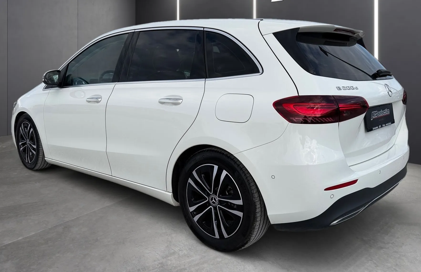 Zunanja slika - Mercedes-Benz B-Razred - B 200 d DCT Advanced Plus-Keylees-LED-PDC-Kamera - 4