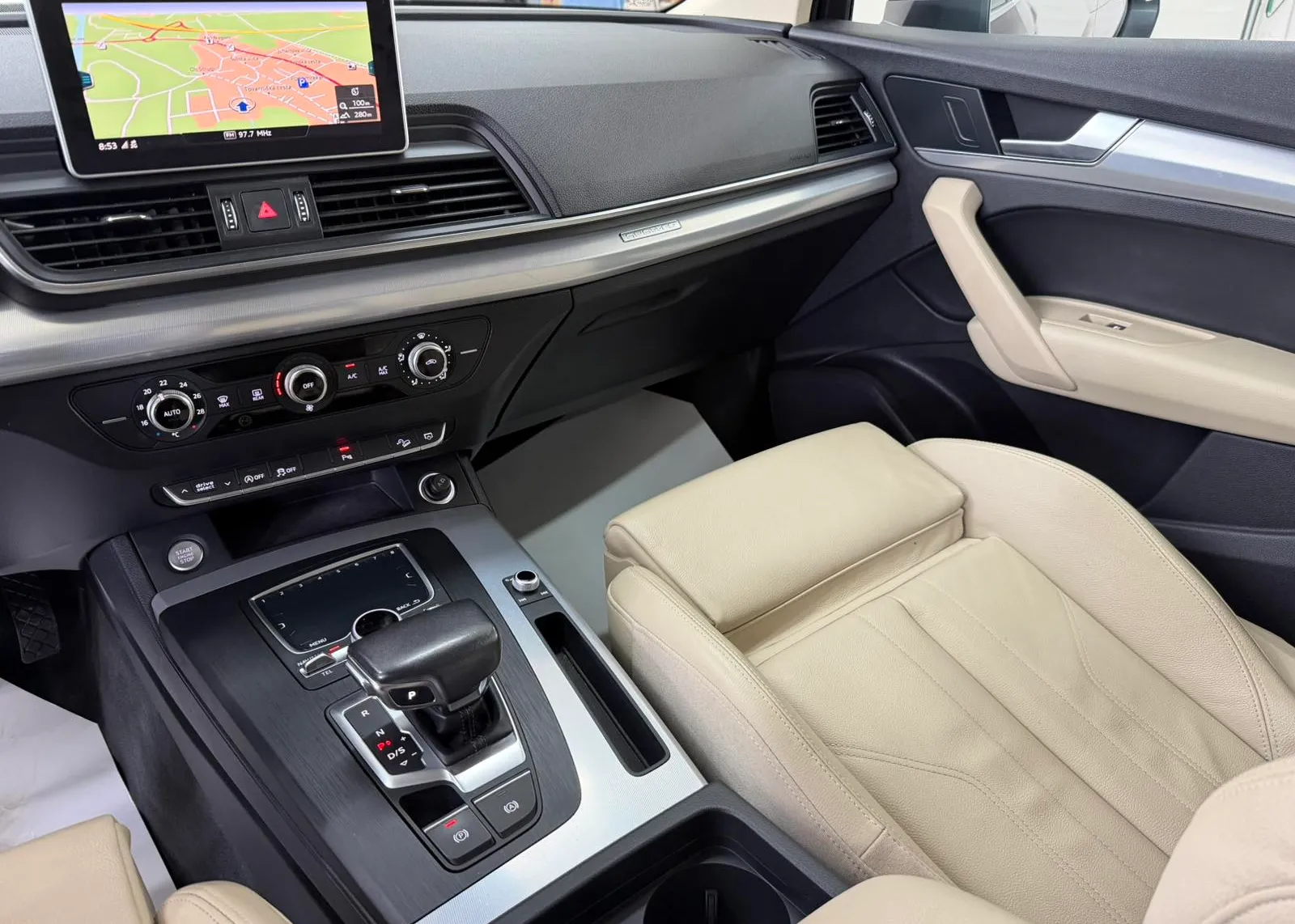 Zunanja slika - Audi Q5 - quattro 2,0 TDI Sport S tronic - 4
