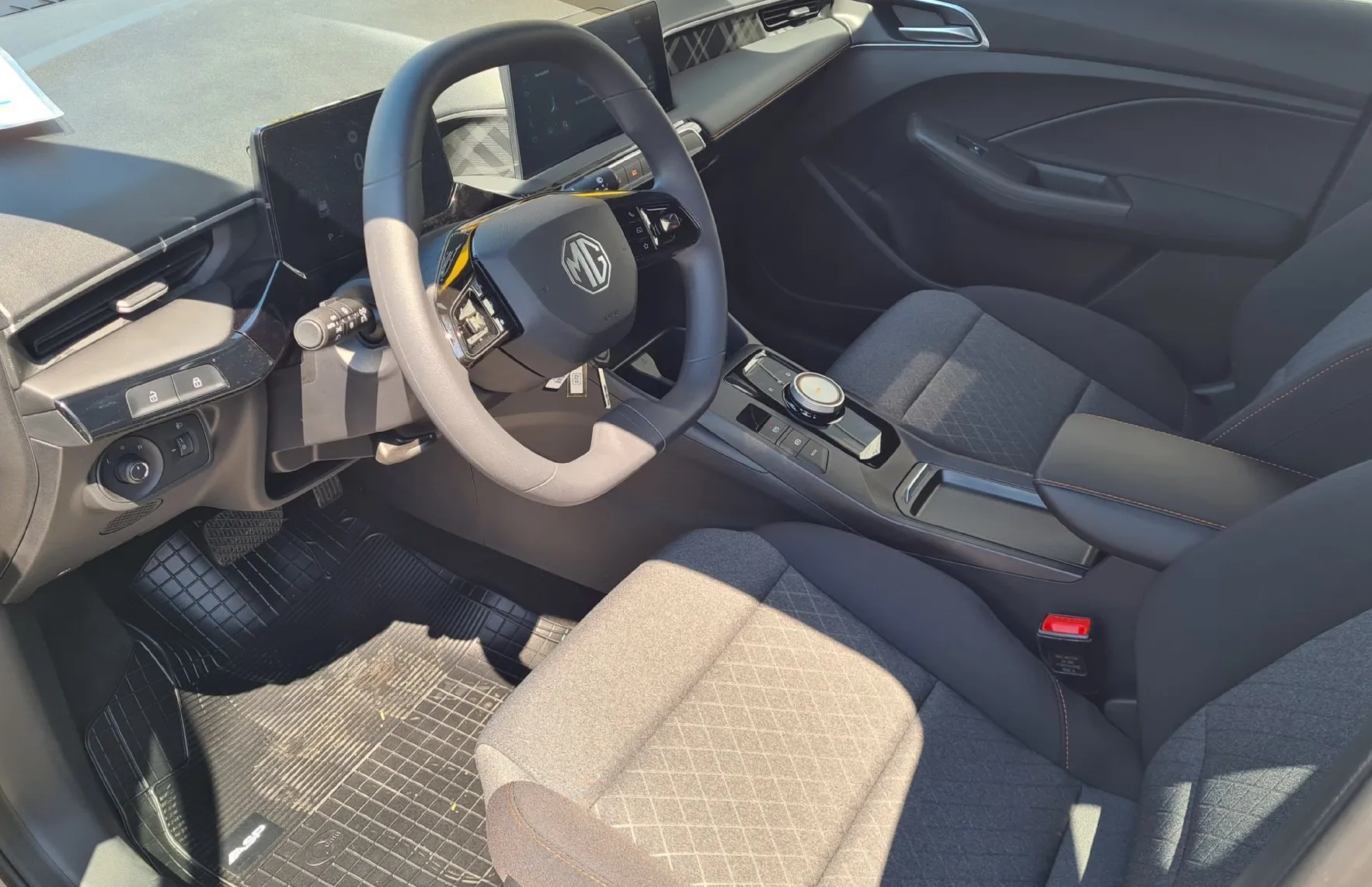 Zunanja slika - MG MG3 - 1.5L Hybrid 143kW Standard Avtomatik - 17