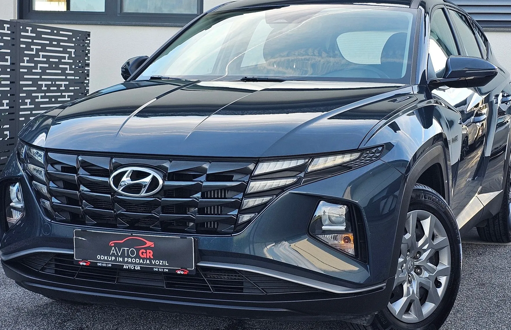 Zunanja slika - Hyundai Tucson - 1.6 T GDI - SLO-1.LAST-ODLIČEN-DARILO STREŠNI KOVČ - 16
