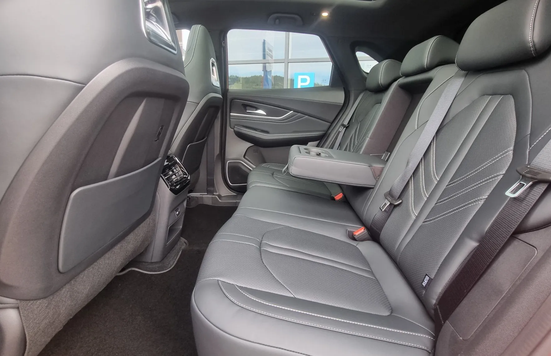 Zunanja slika - Forthing Forthing T5 EVO EV - T5 Evo EV FRIDAY 64.4kWh + BOGATA OPREMA + NA ZALOGI TAKOJ - 11