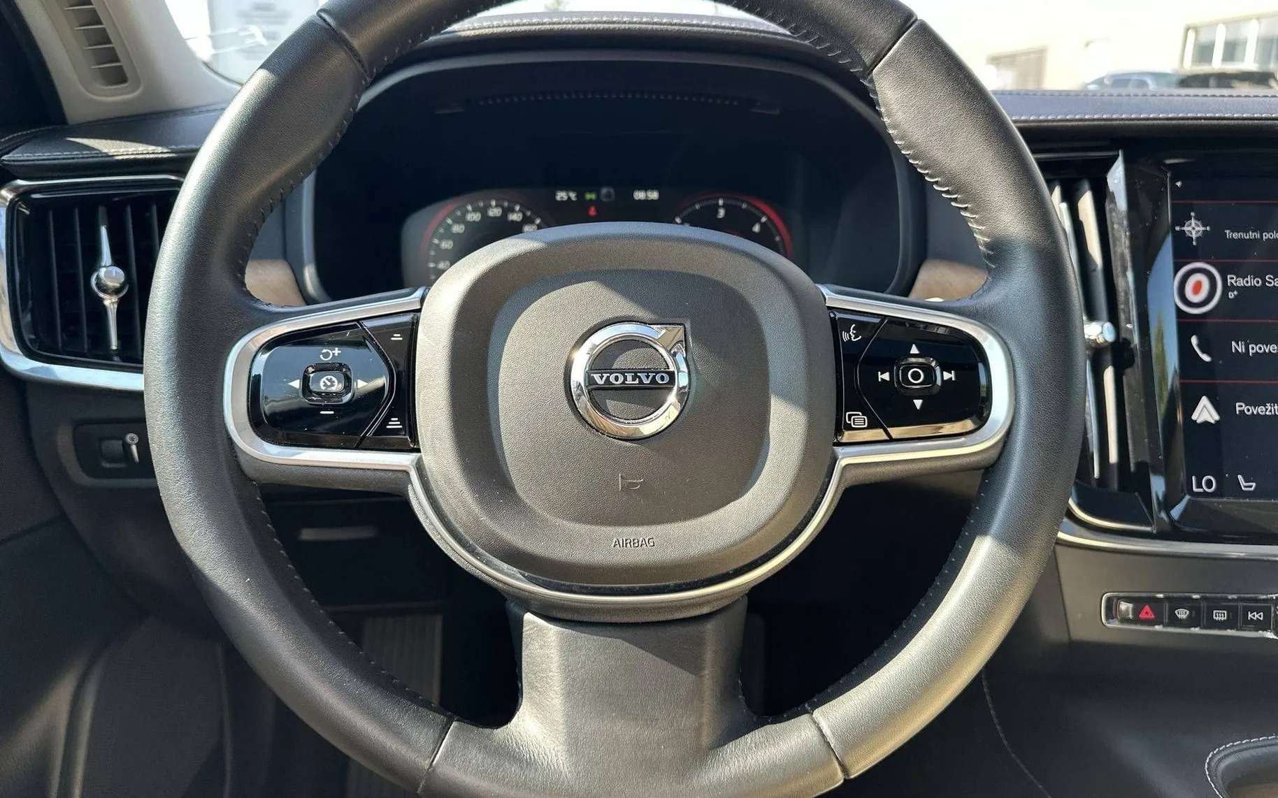 Notranja slika - Volvo S90 - D4 Inscription Avt. - 14