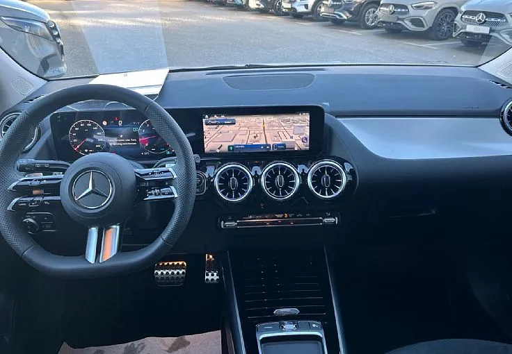 Zunanja slika - Mercedes-Benz GLA-Razred - 180 AMG Line EDITION Avt - 7