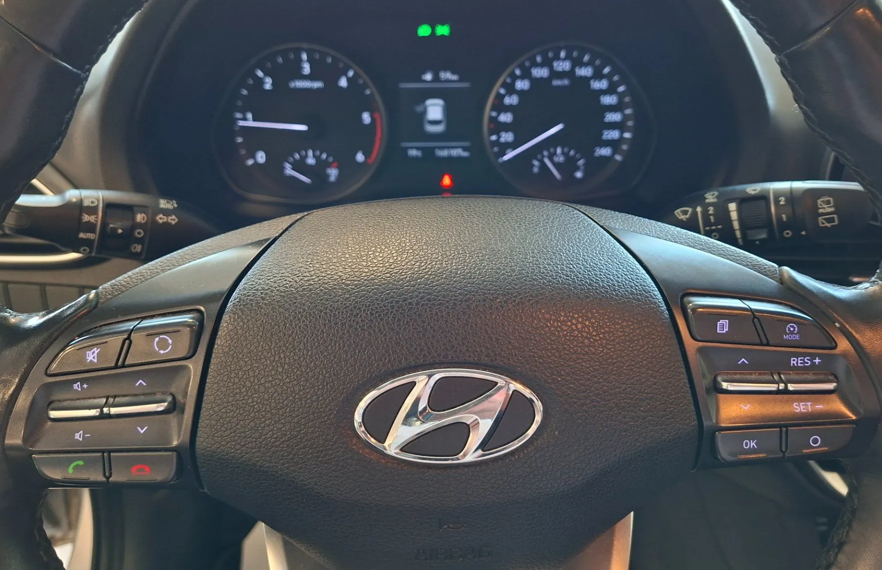Zunanja slika - Hyundai i30 - 1.6 CRDi 110 Style-1.LASTNIK-SLO-LED-KAMERA-PDC- - 13