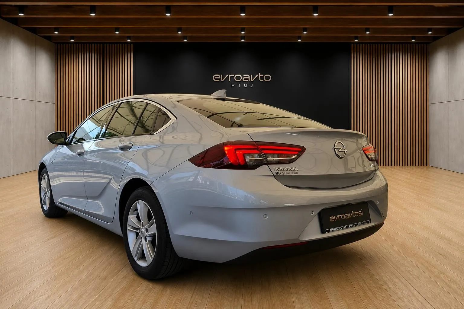 Zunanja slika - Opel Insignia - Grand Sport 1.5 Turbo ecoTEC Innovation Slovenec - 2