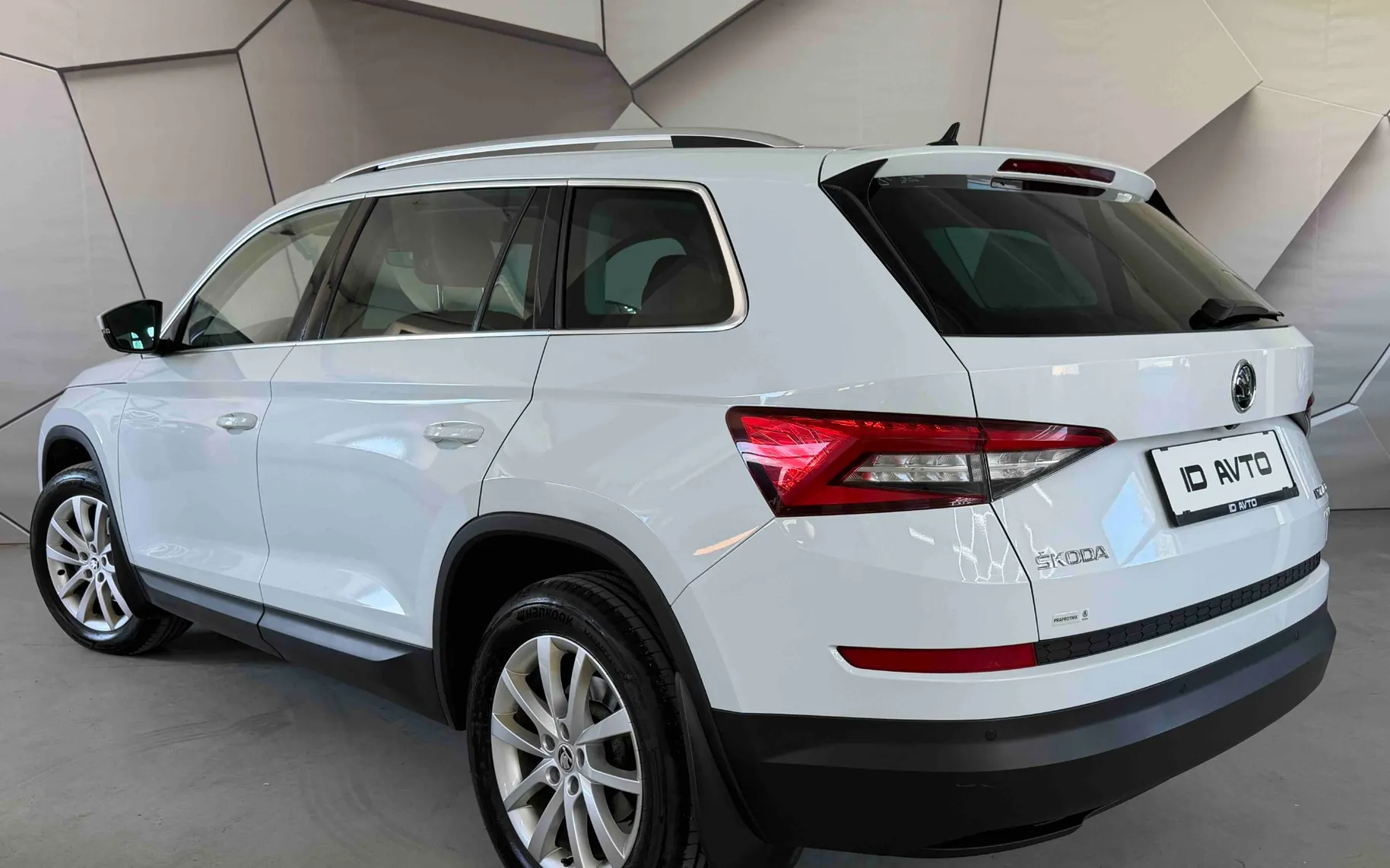 Zunanja slika - Škoda Kodiaq - 4x4 2,0 TDI L&K - 3