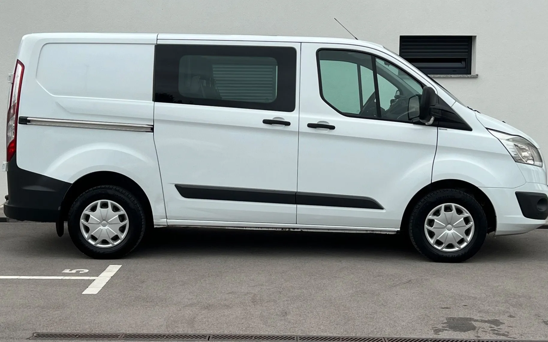 Zunanja slika - Ford Transit Custom - 2.0 TDCI+SLO+6SED+KLJUKA+PDC - 4