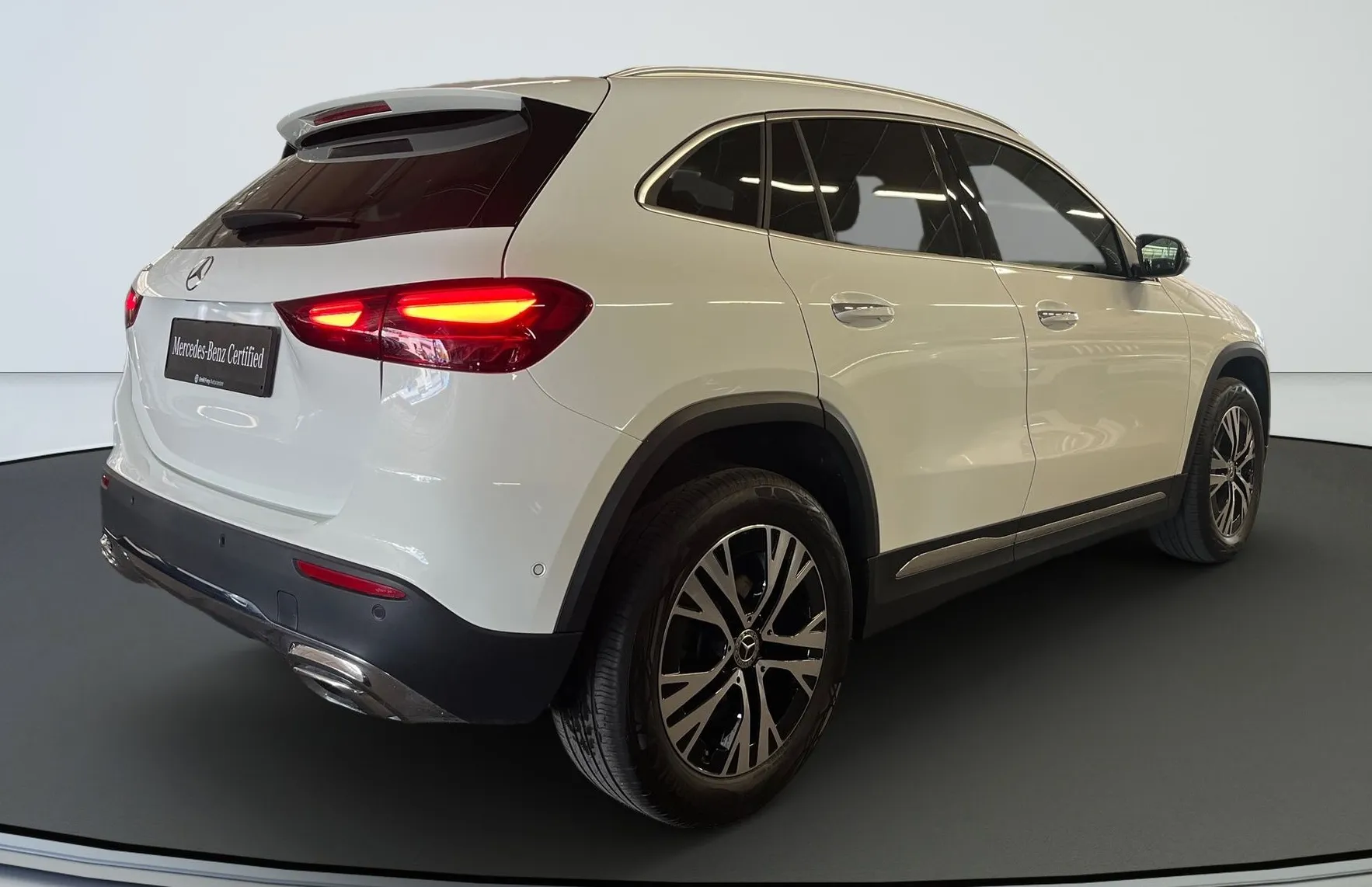 Zunanja slika - Mercedes-Benz GLA-Razred - GLA 180 d Progressive Avt. - 3