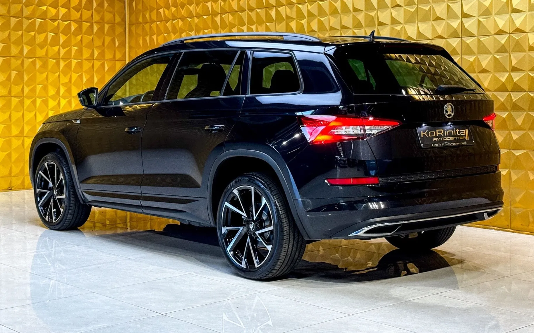Zunanja slika - Škoda Kodiaq - 2.0 TDI AUT. 4X4-Sportline-7 SEDEZEV-GRETJE-KAMERA - 6