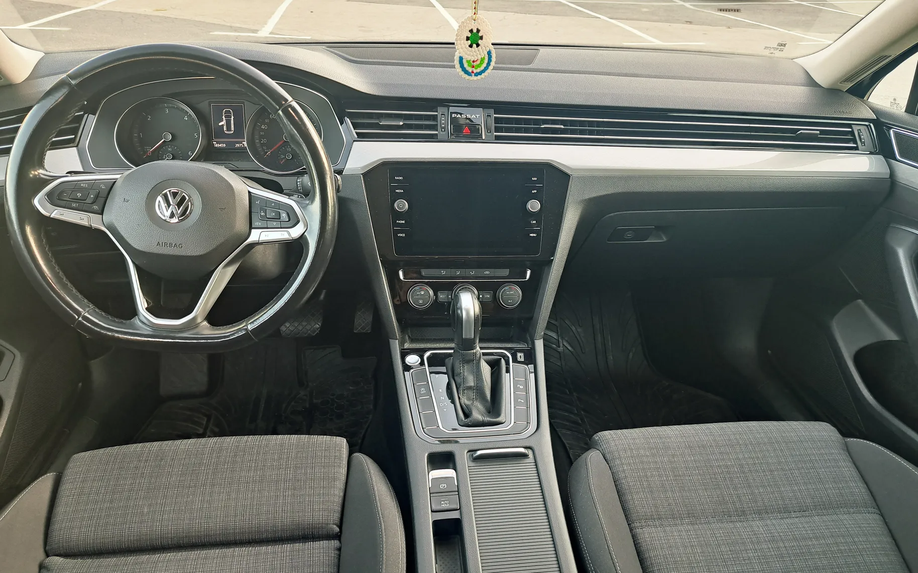 Notranja slika - Volkswagen Passat - Variant 2,0 TDI BMT Connect DSG - 8