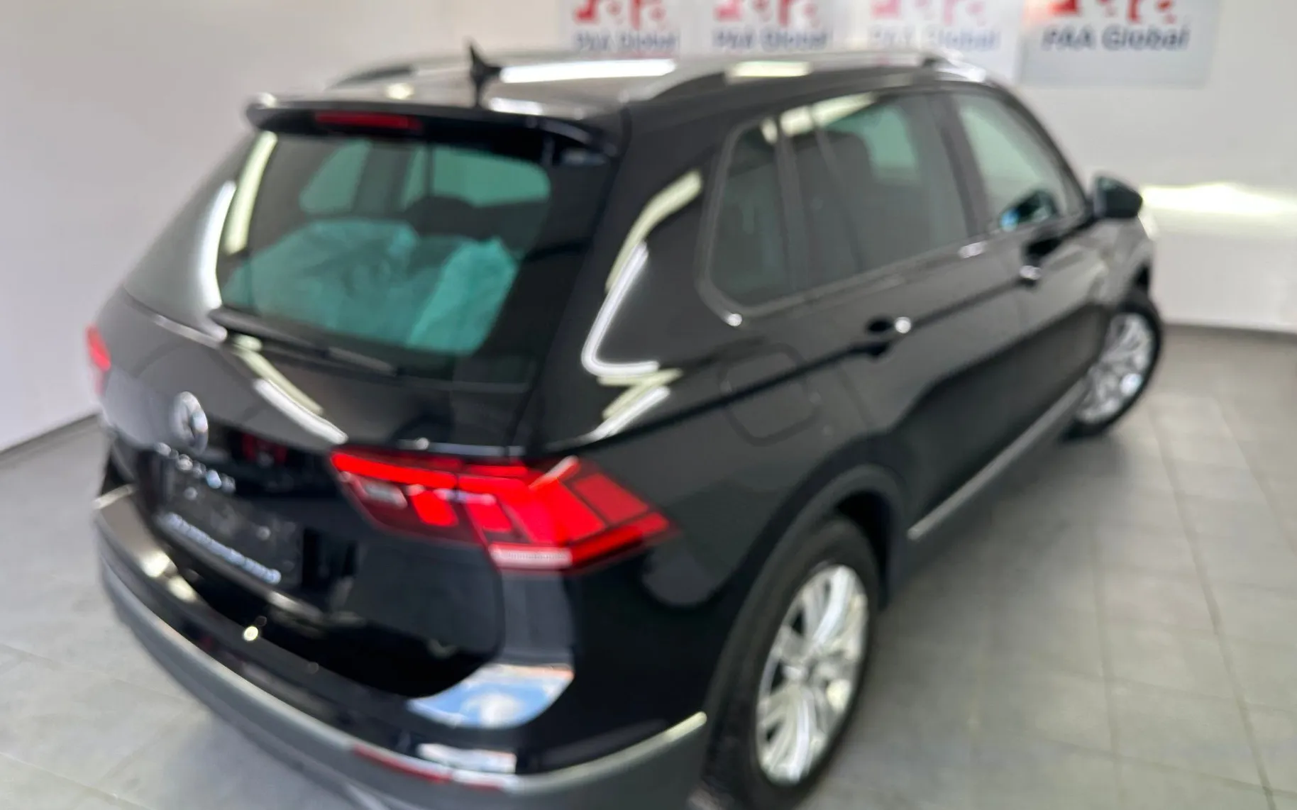 Zunanja slika - Volkswagen Tiguan - 2.0 TDI 110kW.NEMŠKI+4ALU.NAVI.AUT.GRET.SED.LED - 3