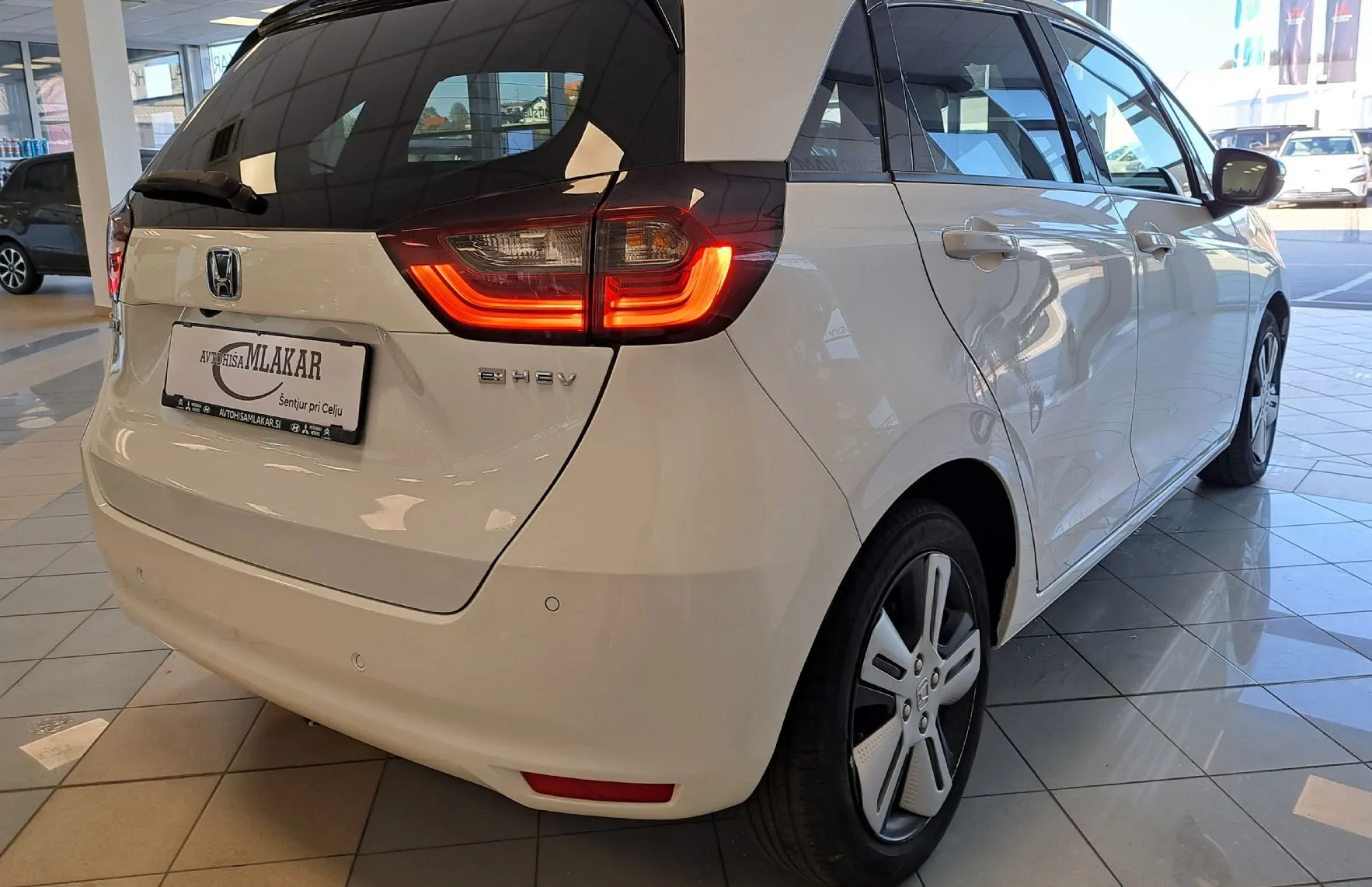 Zunanja slika - Honda Jazz - 1.5 i-MMD Hibrid Executive-1.LASTNIK-SLO- - 4