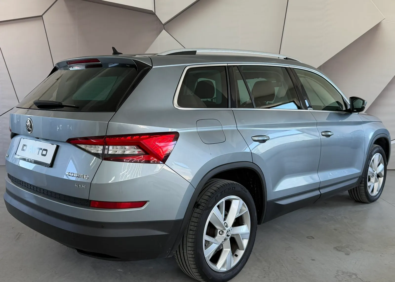 Zunanja slika - Škoda Kodiaq - 4x4 2,0 TDI Style - 3