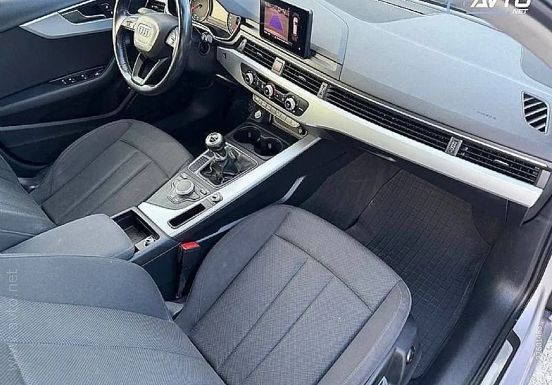 Notranja slika - Audi A4 Avant - 2.0 TDI - 10