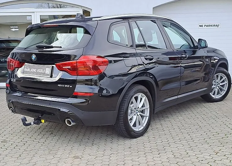 Zunanja slika - BMW X3 - serija : xDrive30e  AT - 3