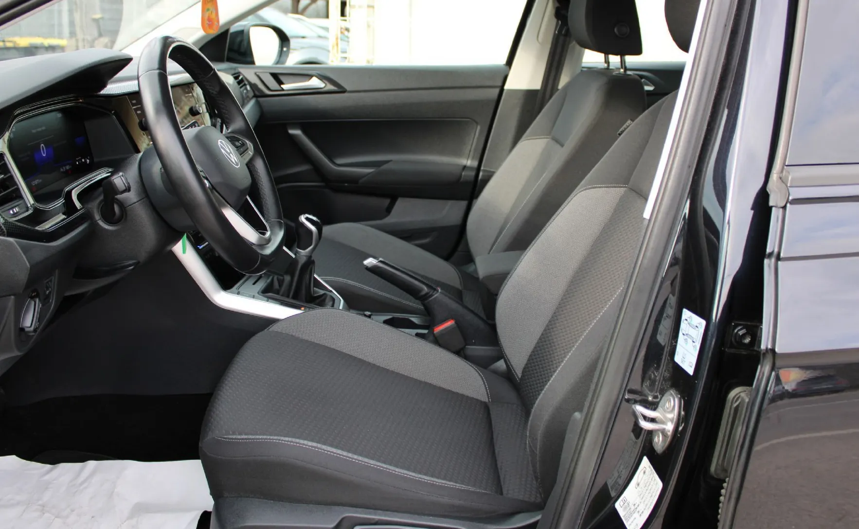 Zunanja slika - Volkswagen Taigo - 1.0 TSI BUSINESS 81  110  ALU KAMERA VIRTUAL LED - 11