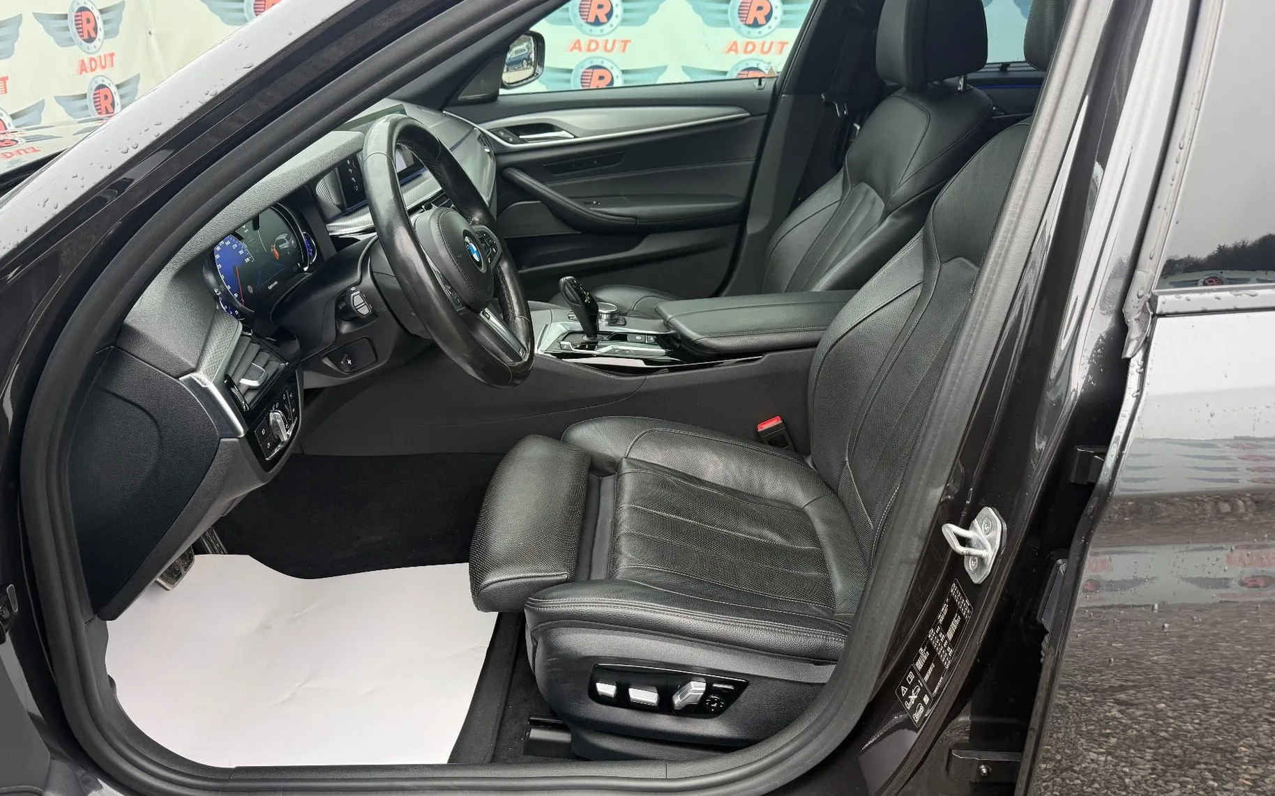 Zunanja slika - BMW Serija 5 - Touring: 530d xDrive M-sport VIRT HEAD UP 360CAM PANO LE - 7