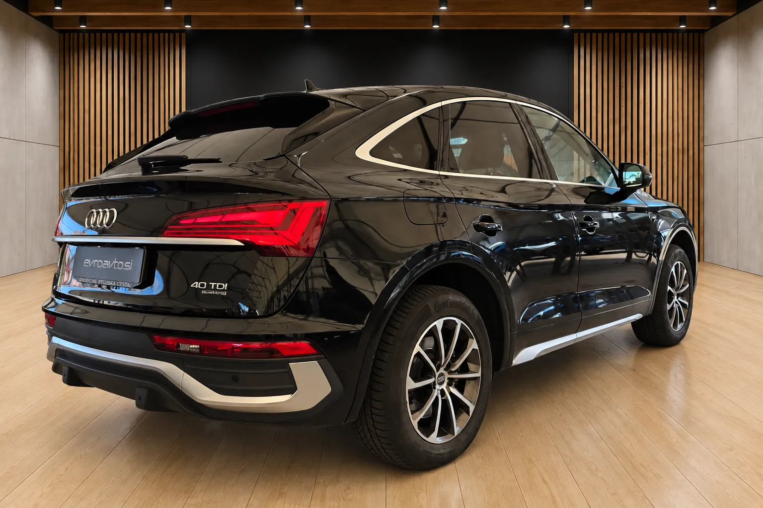Zunanja slika - Audi Q5 Sportback - quattro 40 TDI S line-1 Lastnik-Slovensko poreklo - 6