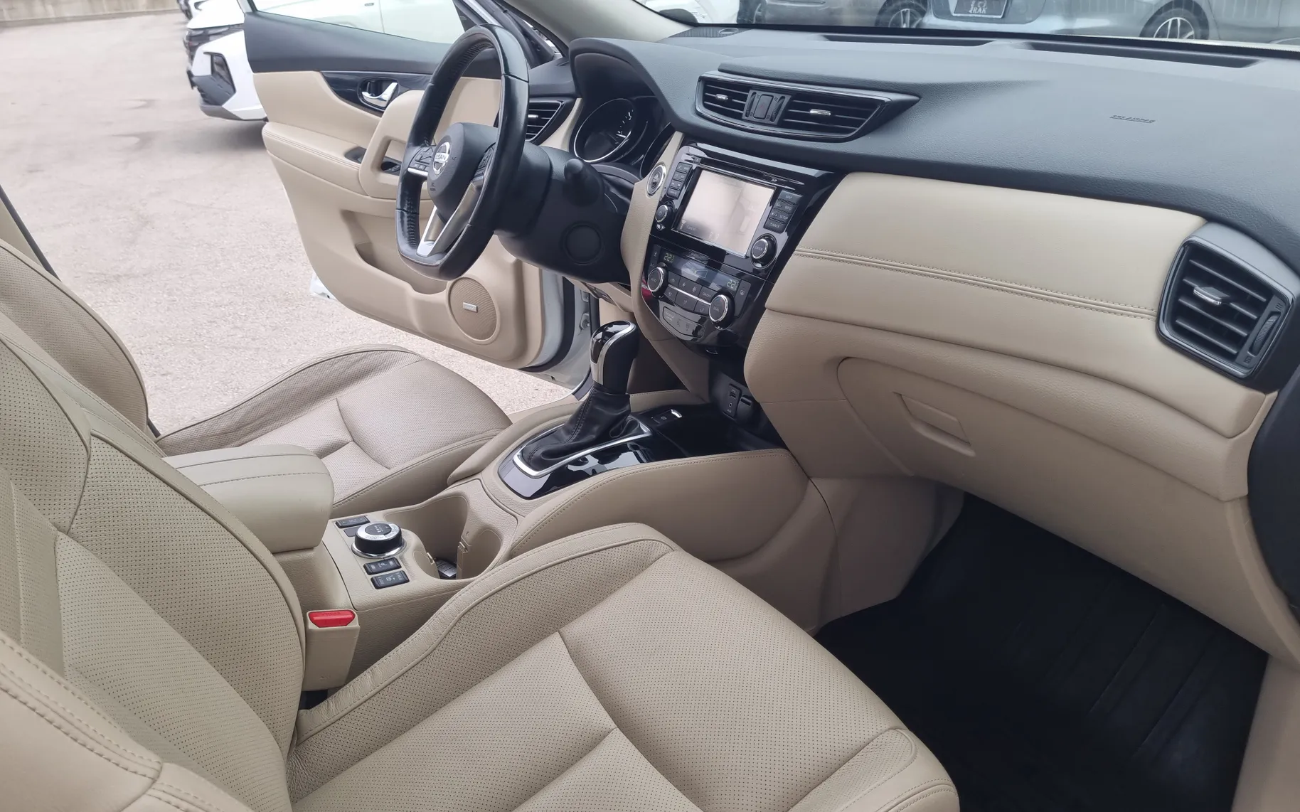 Zunanja slika - Nissan X-Trail - 4WD 1.7 dCi Tekna X-Tronic  1.LAS., 93106KM - 8
