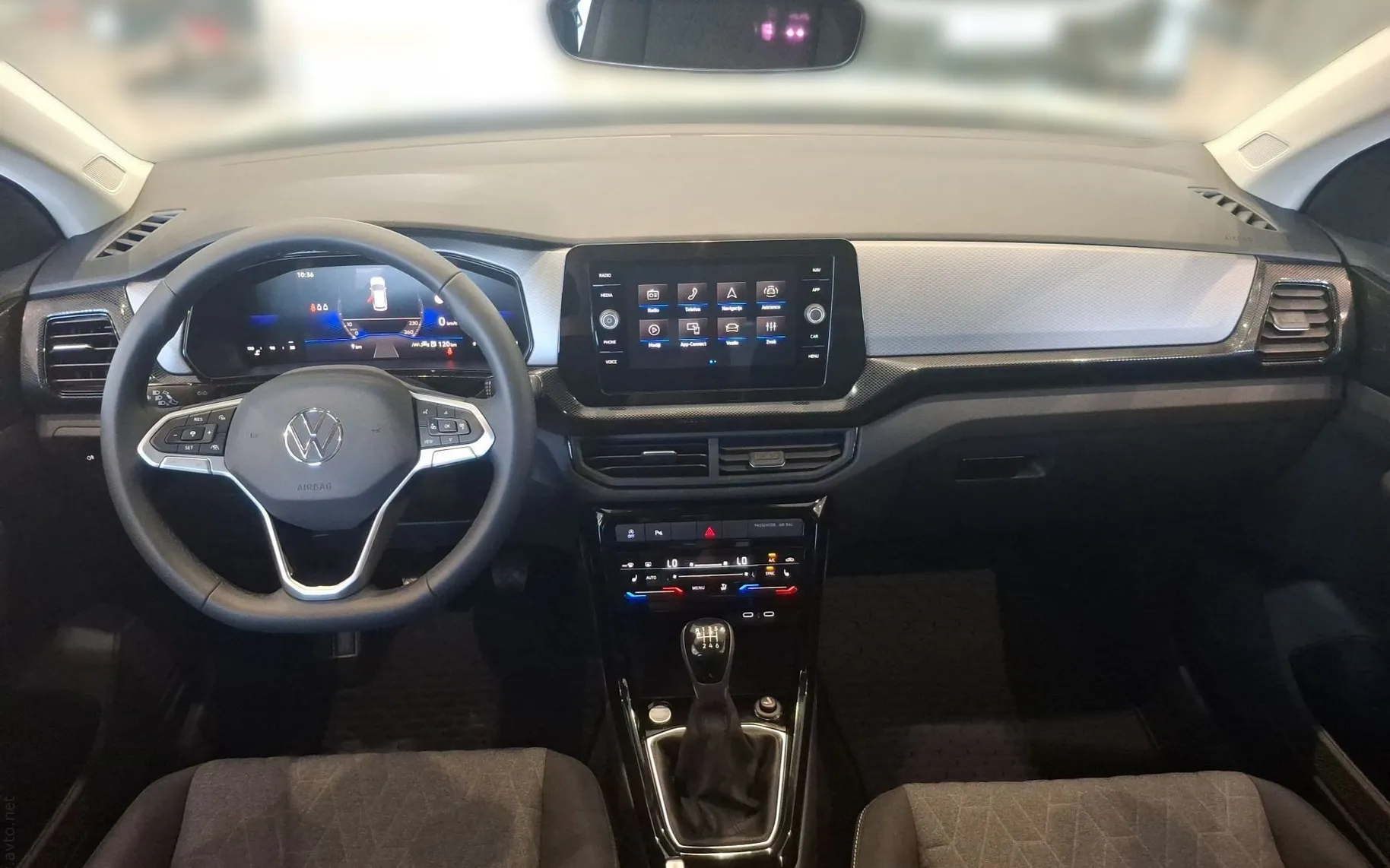 Notranja slika - Volkswagen T-Cross - 1.0 TSI BMT 4All - 10