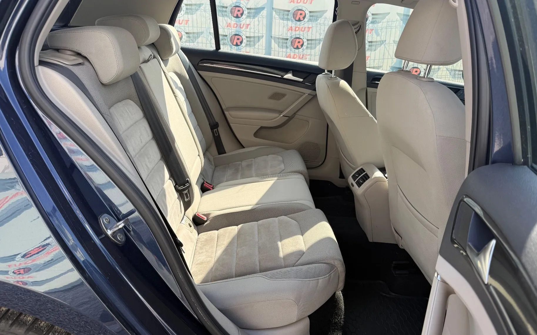 Zunanja slika - Volkswagen Golf - 1.6 TDI BlueMotion Tech Comfort.77kW - 16